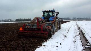 Tarwe Aan Het Spitzaaien In De Sneeuw 27-11-2010 Op Gewande