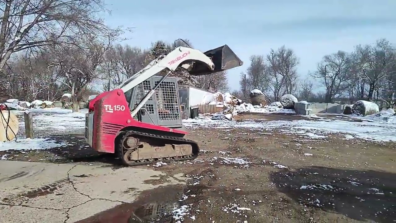 TL 150 TAKEUCHI SKID STEER W/TRACKS & BUCKET For Sale