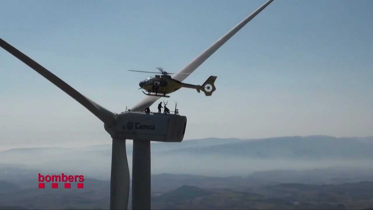 Pràctiques de rescat en aerogeneradors del GRAE