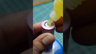 Easy Way to Connect Wire with Lithium-Ion Battery 🔋⚡ #BatteryHack #ElectronicsDIY #LifeHacks