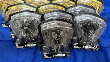 [Sponsored] HIYA Judge Dredd Figures Unboxing