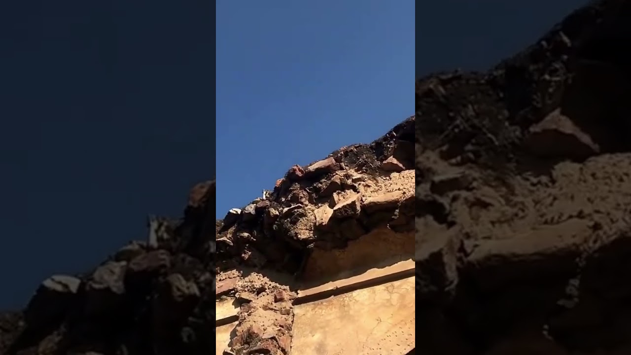 700 saal se gumnaam Begumpuri Masjid 