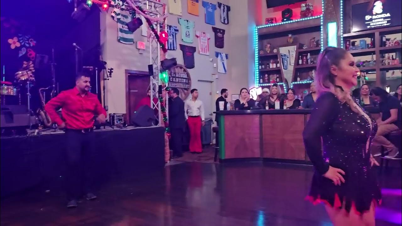 Cumbia con Rosie at 5a Ronda YouTube