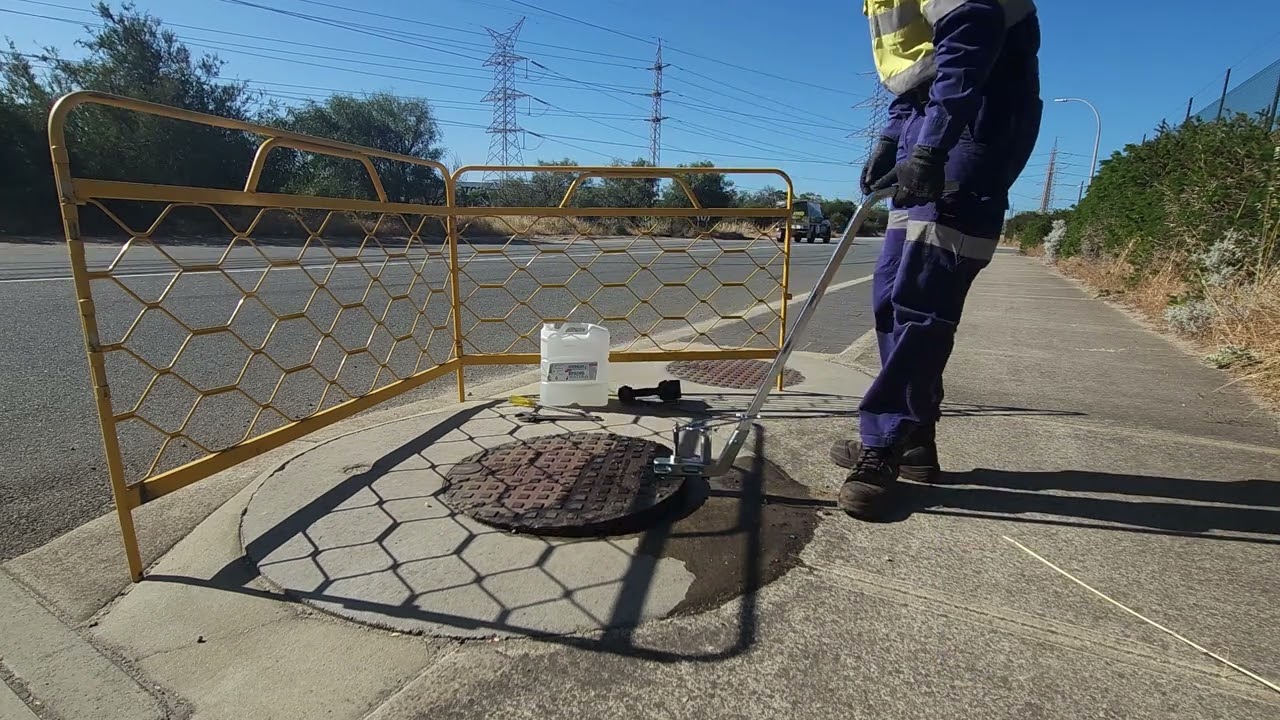 Manhole Cover Breaker Lifter With Gatic Key Opening Stormwater Lid