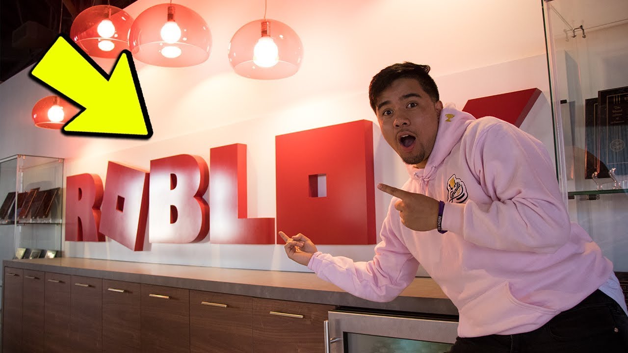 Sneaking Into Roblox Hq As An Employee Roblox Irl Youtube