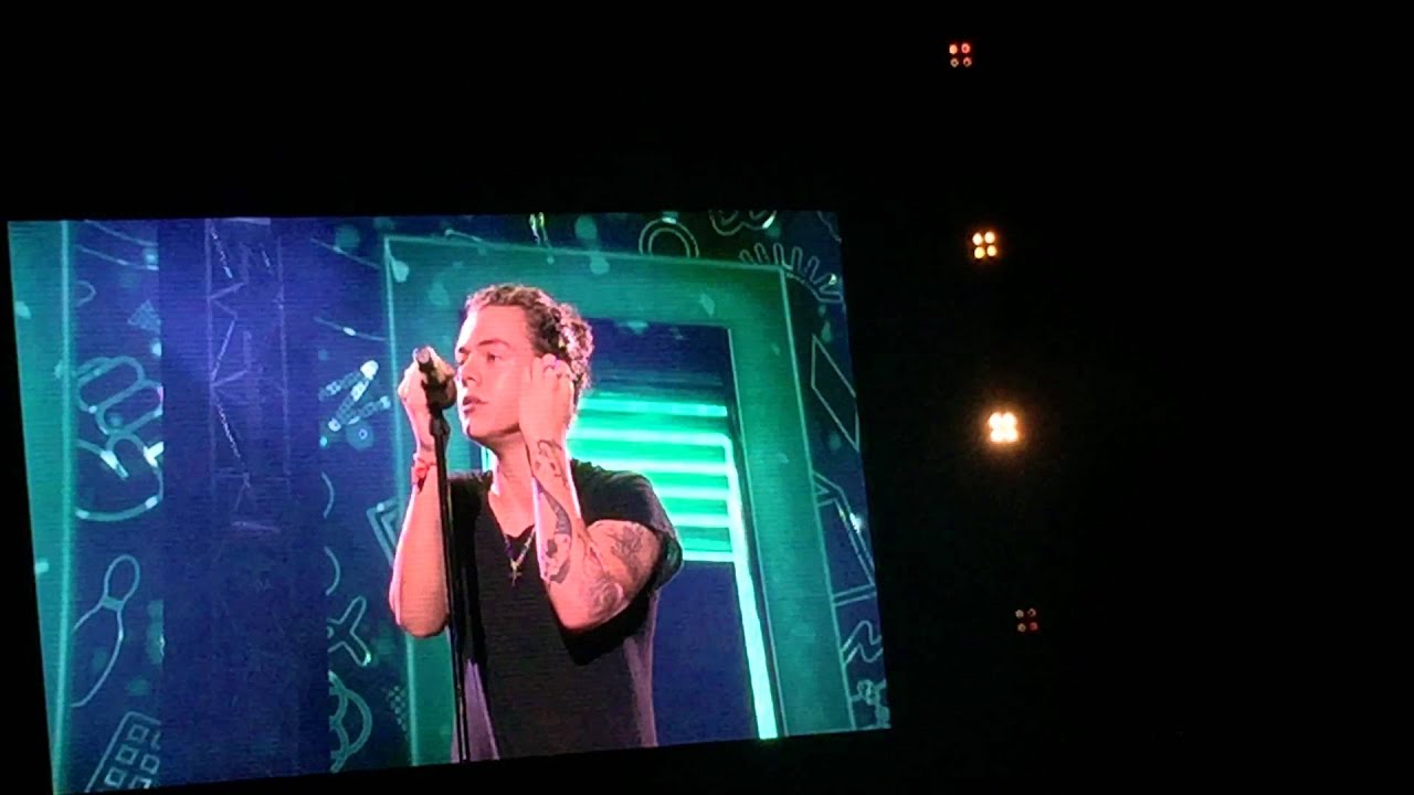 THROUGH THE DARK - ONE DIRECTION (ON THE ROAD AGAIN TOUR MANILA 03-22-15)