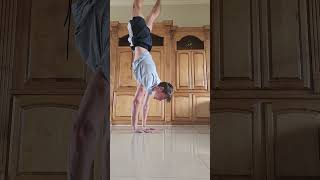 TRYING A HANDSTAND PUSHUP #mtb #viral #algorithm #shorts #fyp #reels #short #subscribe #viralvideo