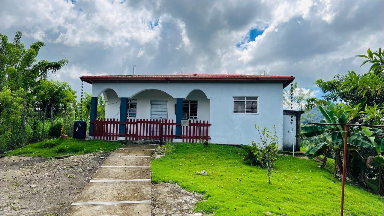 CASA DE VENTA EN LOMA CON TÍTULO EN YASICA, PUERTO PLATA, REPÚBLICA DOMINICANA.