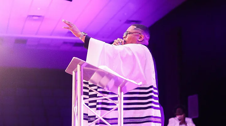 MARSHALL BLACKMOND PRAYING AT PRAISE PRAYER POWER