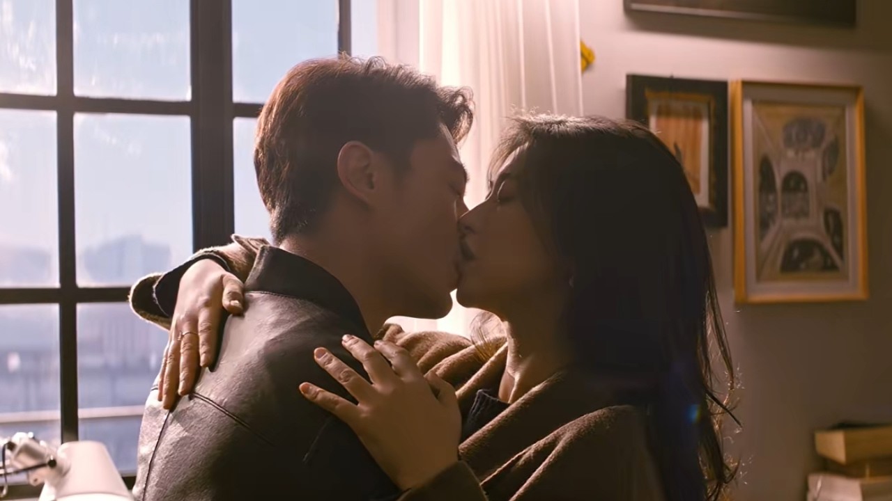 Юй Юй призналась Гу Ецзюй в своих чувствах! Они поняли друг друга и страстно поцеловались.