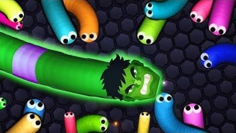 I Find Huge Score Bundle In The Map Corner! Epic Snakeio Gameplay