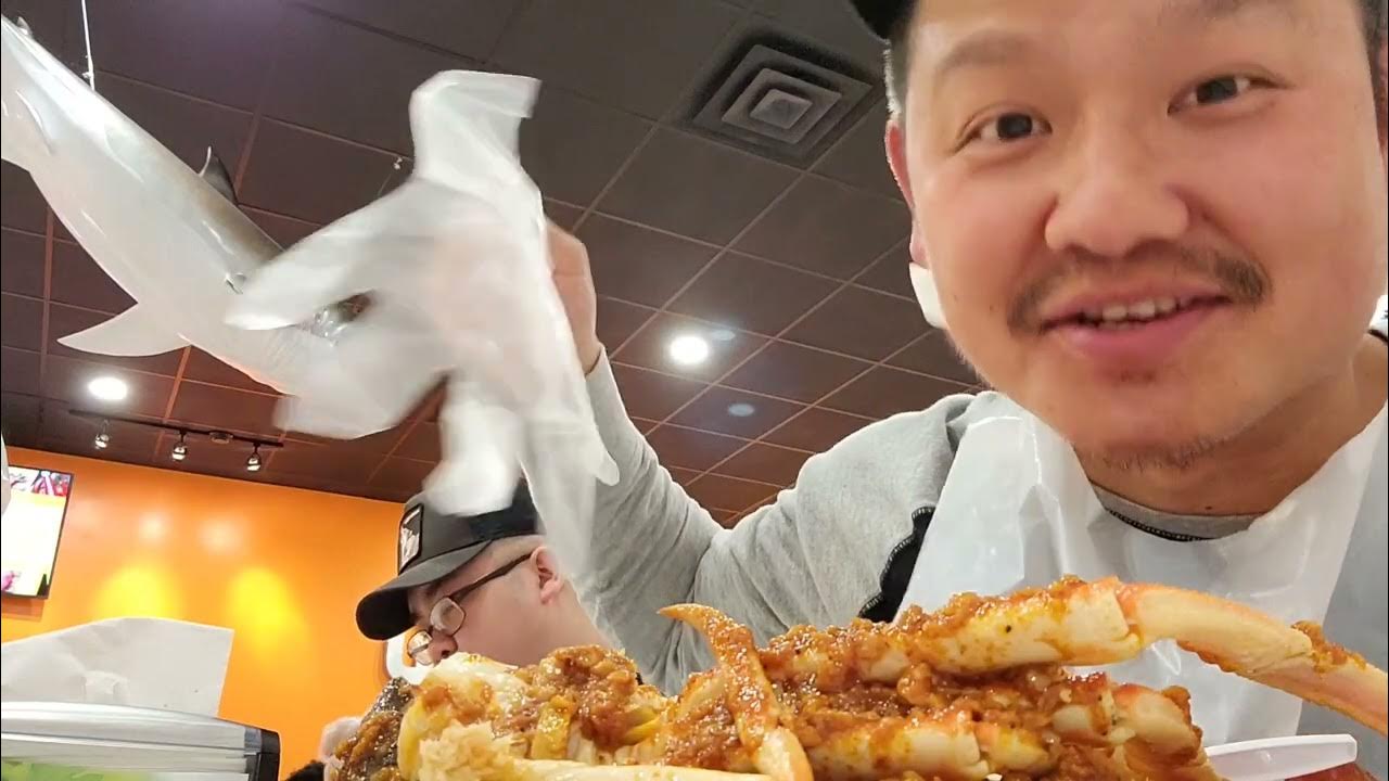 Eating King Cajun on university yum yum YouTube