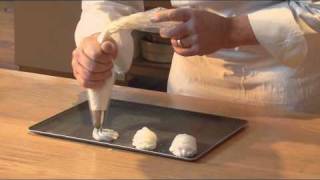 French Meringue by Pierre-Dominique Cécillon for Larousse Cuisine screenshot 5