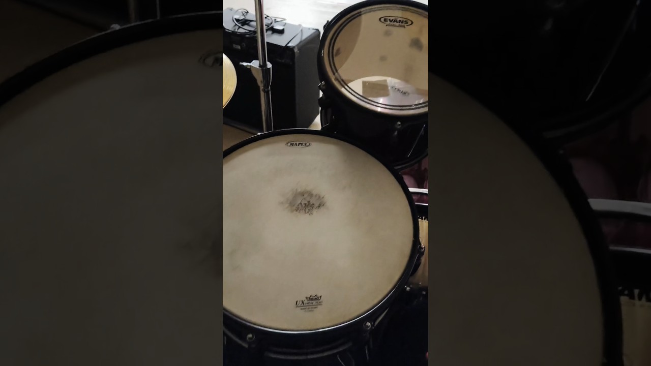 Soundcheck before the show 🎶  Wait for the drop… 🔥🔊 