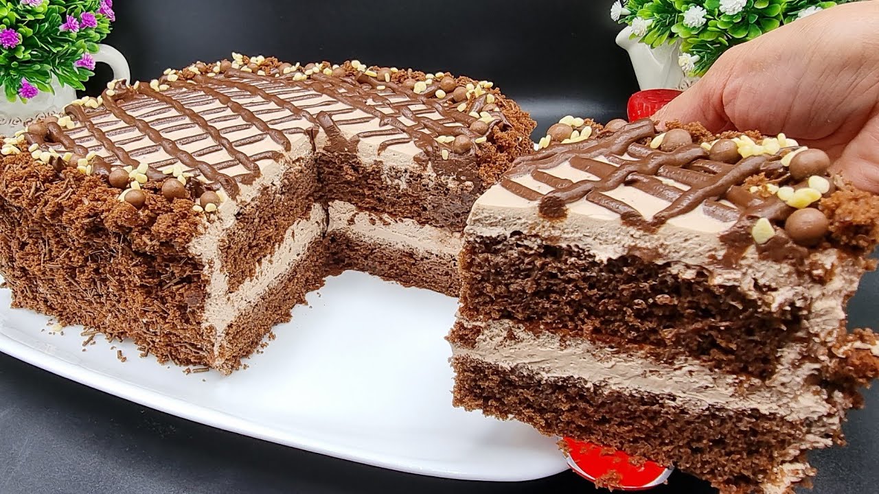 ⁣La torta più deliziosa per le feste, facile e veloce da preparare, al gusto di cioccolato. 447