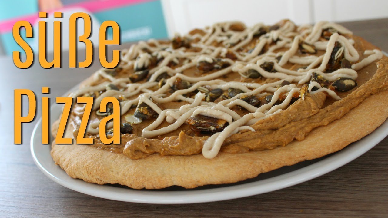 Pumpkin Spice Pizza #yummygilgrim - YouTube