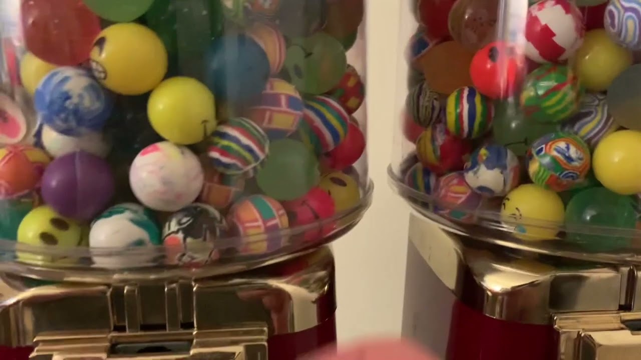 Getting bouncy balls out of the vending machine part 4!