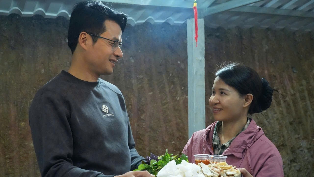 Tử Diễm secretly thought that finally, her life had moments of happiness with the person she loved.