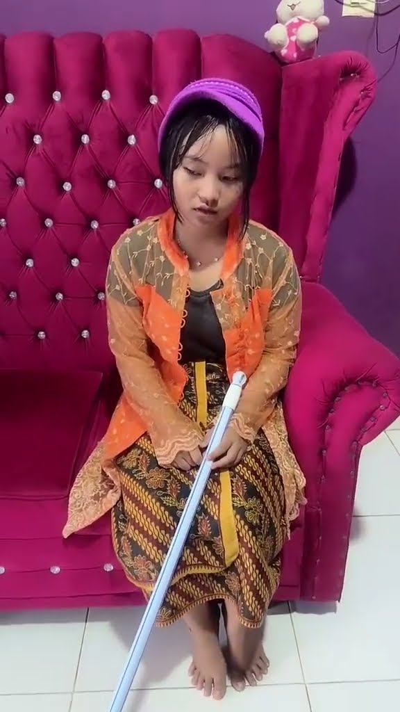 Vidio kocak dan gokil @nyaikembang1nyaikembang1 /permen lolipop dari nenek?