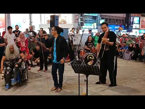 Orang Asli Minang... Nyanyi lagu minang...