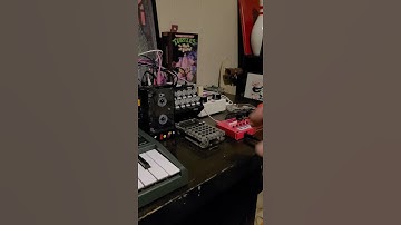 PO-33 through Clouds on Tape.  #clouds #tapeloop #cassette #po33 #links #sq1