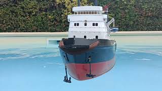 Bateau remorqueur Atlantic de Artesania Latina RC fonctionel avec Ancres