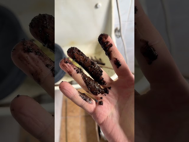 Nur mehr Pfuscher  Nicht jeder Installateur ist so, aber passt auf bei der Thermen Wartung !