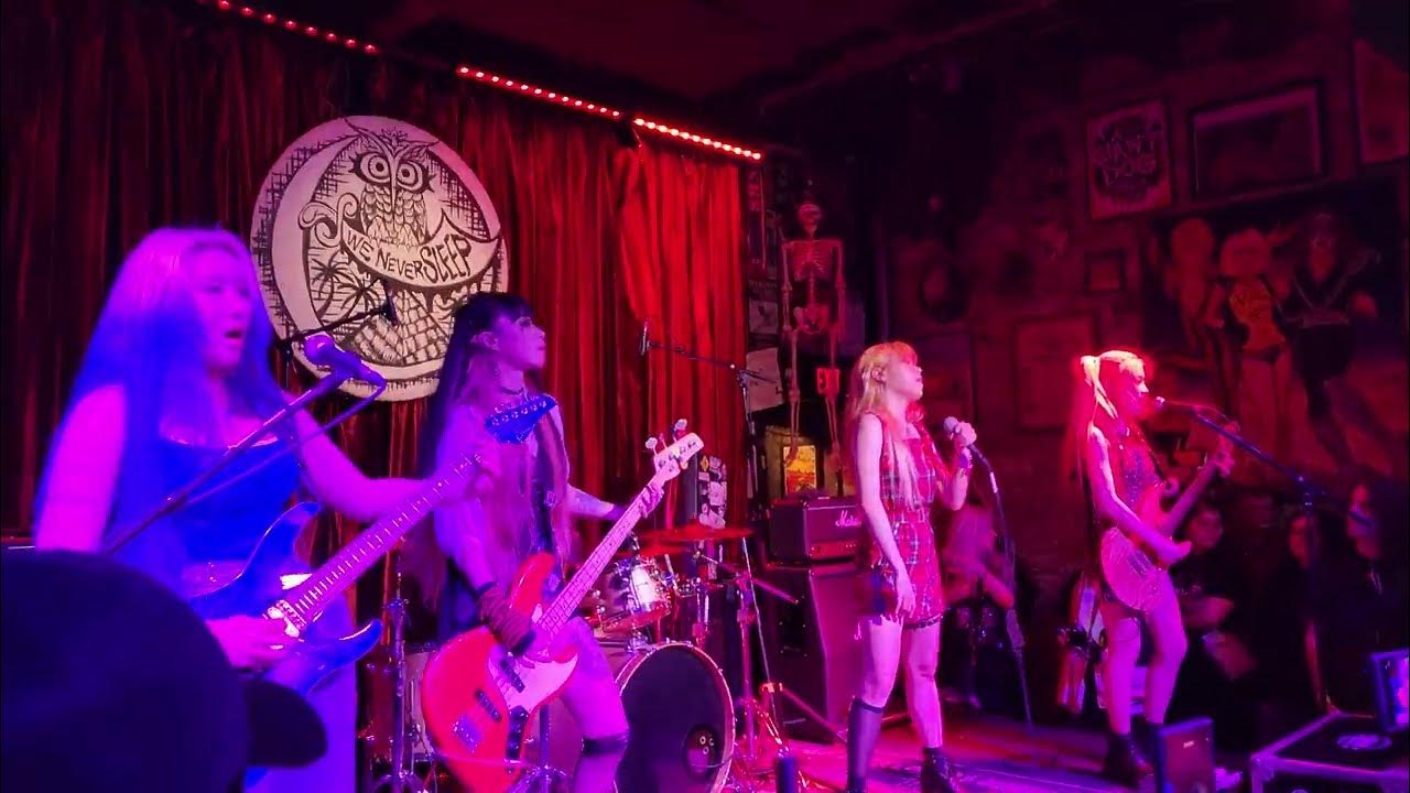 Rolling Quartz Delight (Three Links, Dallas, TX) YouTube