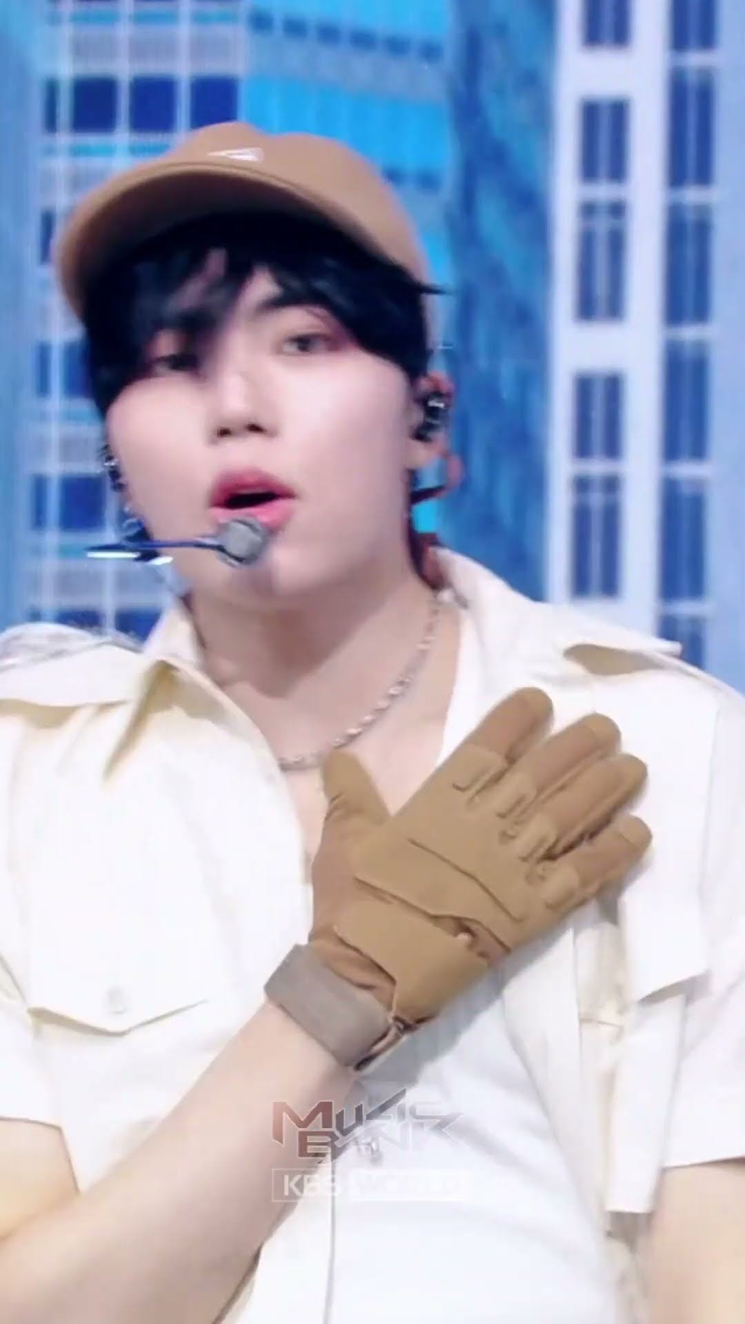 BLUE - ZEROBASEONE ゼロベースワン 제베원 #BLUE #ZEROBASEONE #ゼロベースワン #제베원 #Shorts #MusicBank | KBS WORLD TV