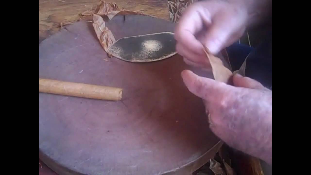 Cigars101: Cuban Triple Cap  Vs  Dominican Traditional Cap