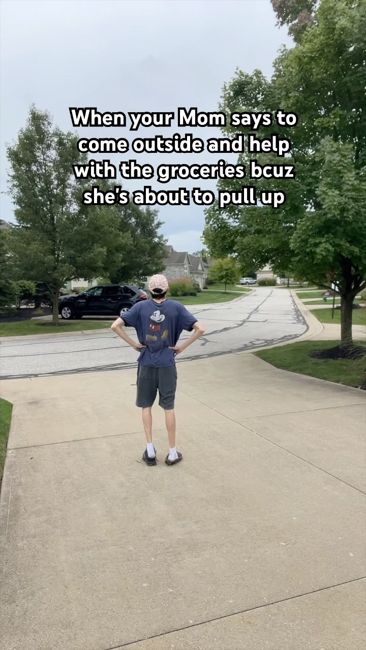 Me vs Mom with the GROCERiES #TheManniiShow.com/series