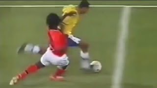 Denílson Was PURE SKILL 😱 The Most INSANE Dribbler Ever 🇧🇷🔥