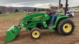 John Deere 3320 4x4  hydrostatic tractors loader