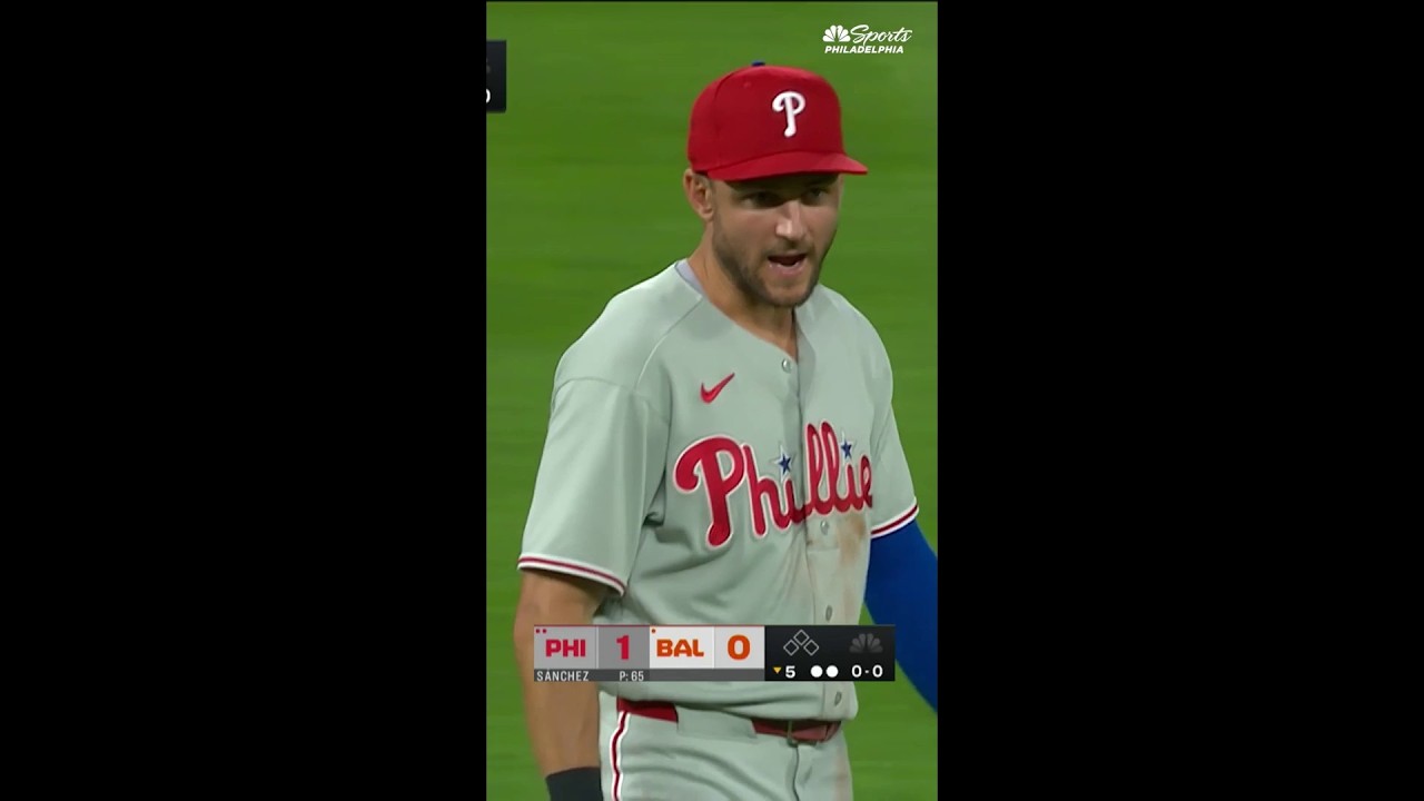 Trea Turner makes a slick play in the 5th inning in the Phillies vs. Orioles game