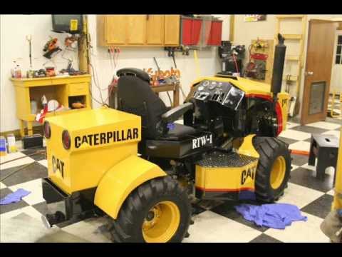Mini Caterpillar 4 Wd Articulating Tractor Youtube