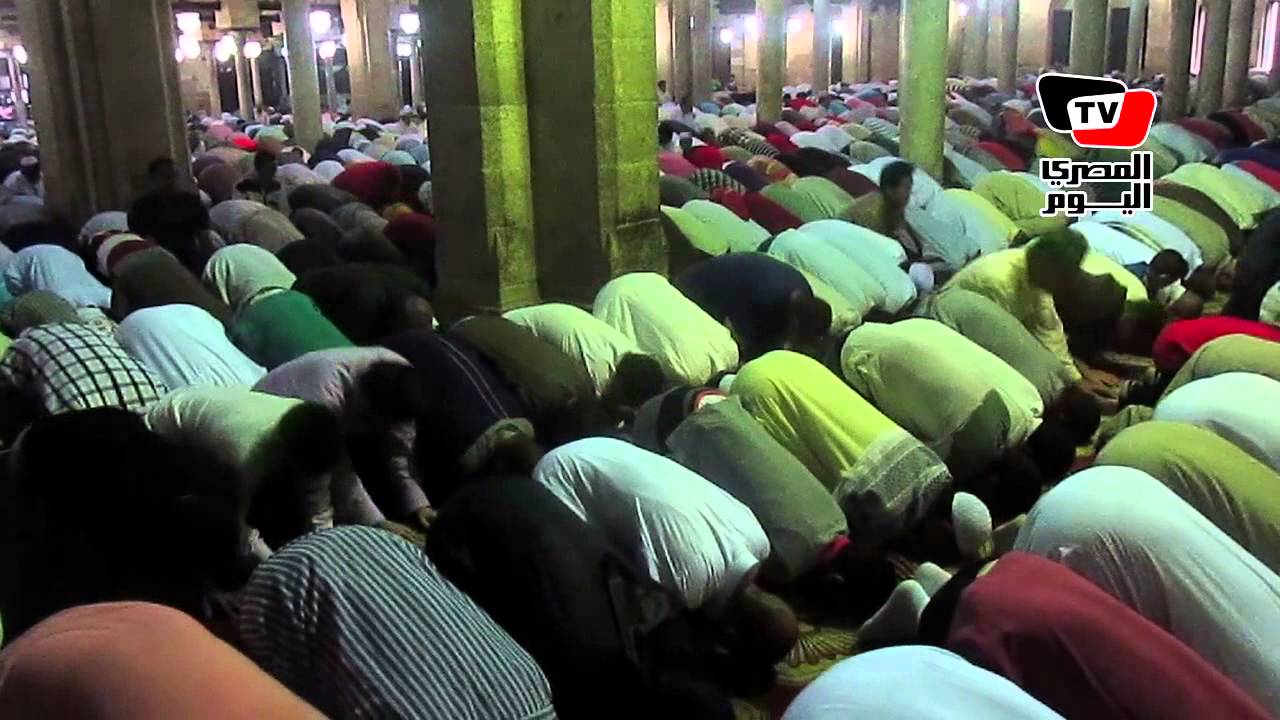 جامع الازهر يستقبل الآلاف في صلاة عيد الفطر المبارك