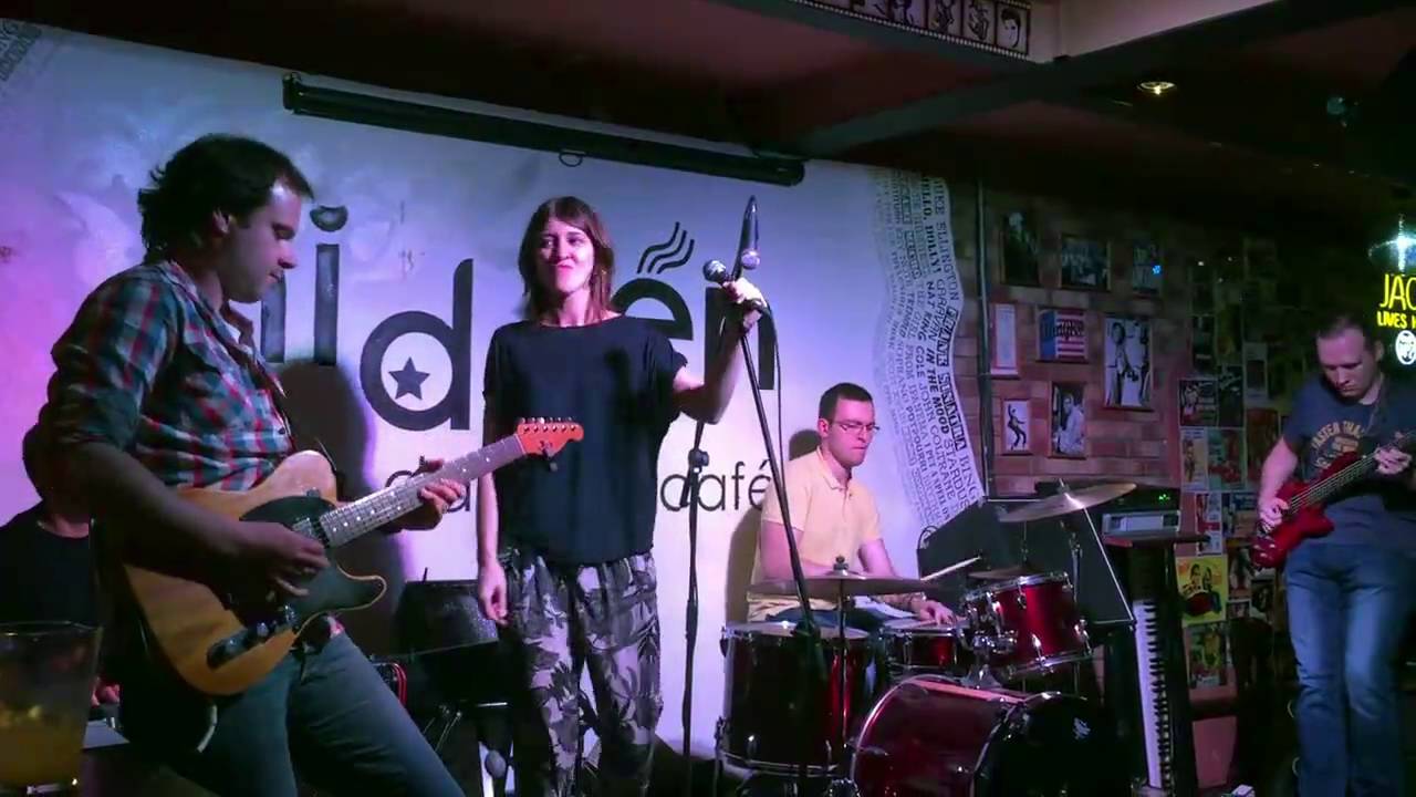 Неправильные Пчёлы - Digging On James Brown