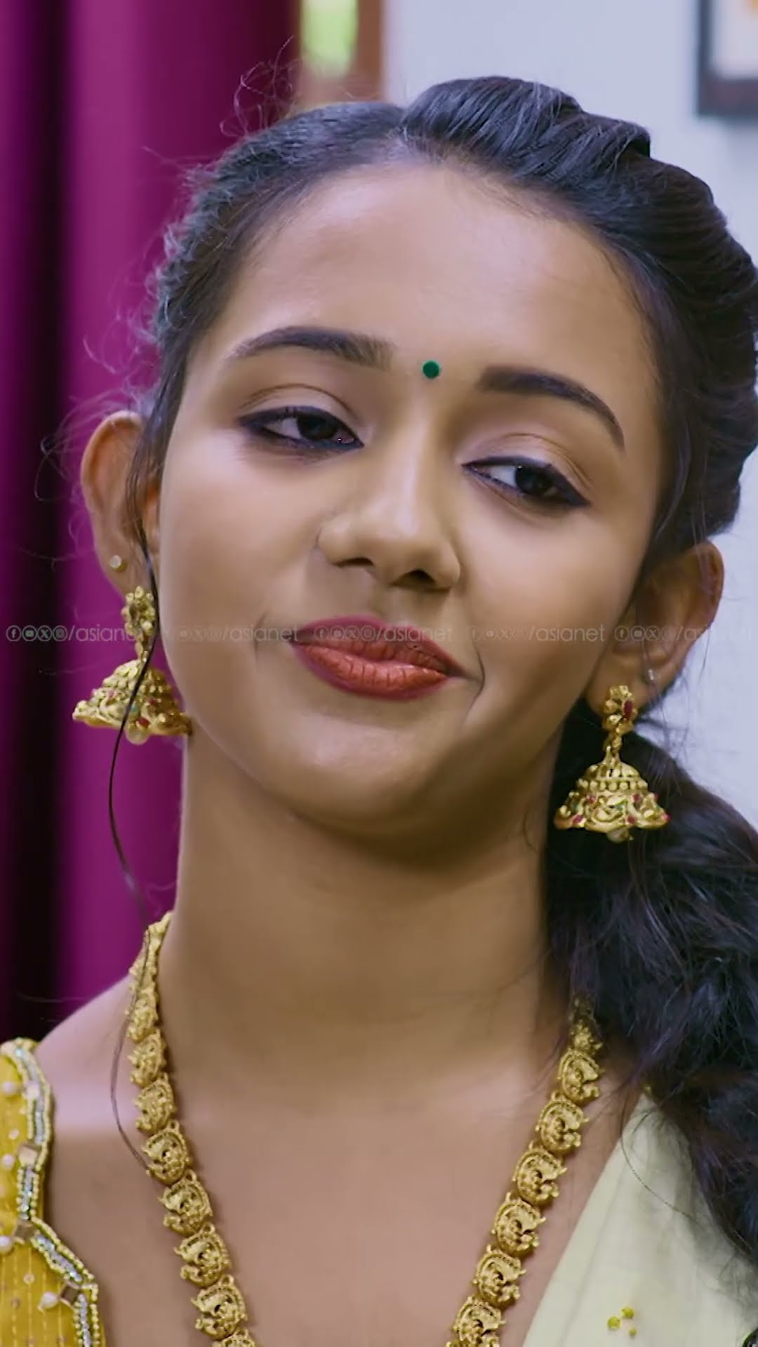 #Snehakkoottu പല്ലവിയെ ആക്ഷേപിച്ച് ഋതു
