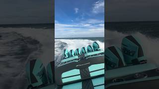 Volume up! Listen to these x6 Mercury 500Rs power this Midnight Express 52 Vitesse 🚀