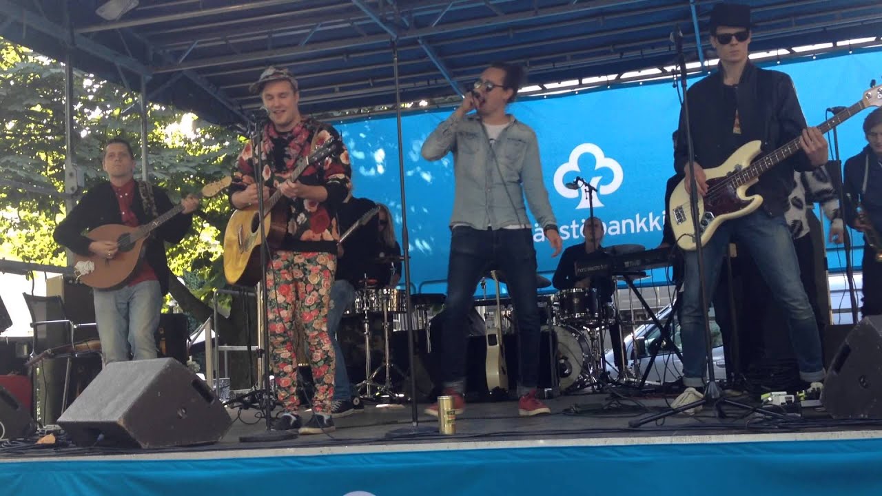 Kuningasidea - Tanssimatsi @ Esplanadin puisto, Helsinki 9.9.2015 akkorde