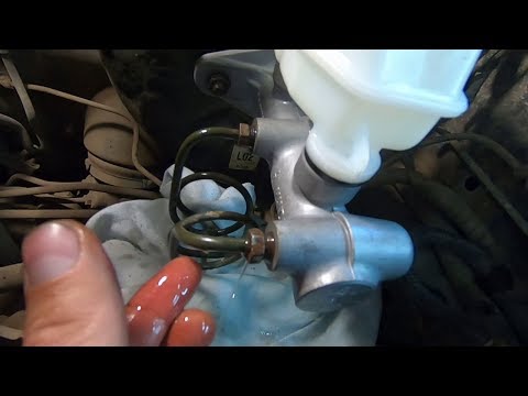 Видео: Как исправить центровку на автомобиле (с картинками)