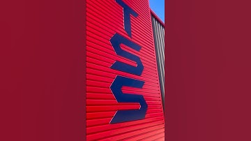 Strict Curling at Texas Strength Systems (130lbs x 8) #powerliftinggym #strictcurl