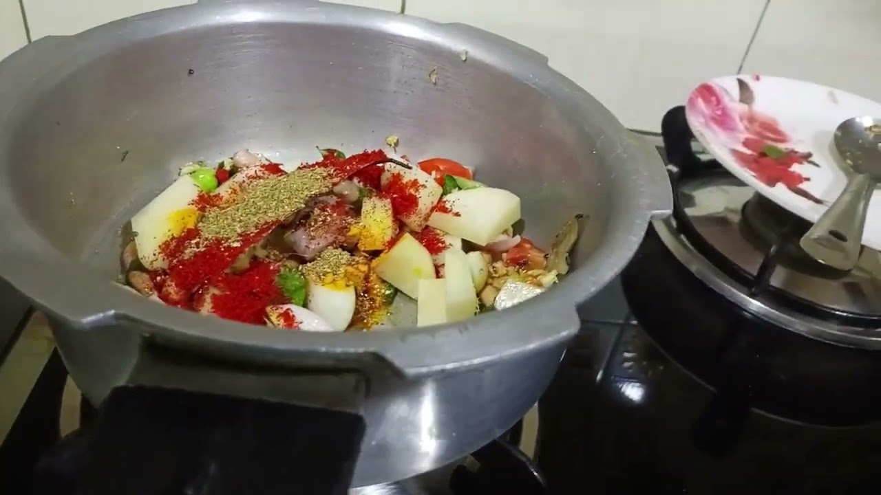 Hari Moong Dal Ki Khichdi