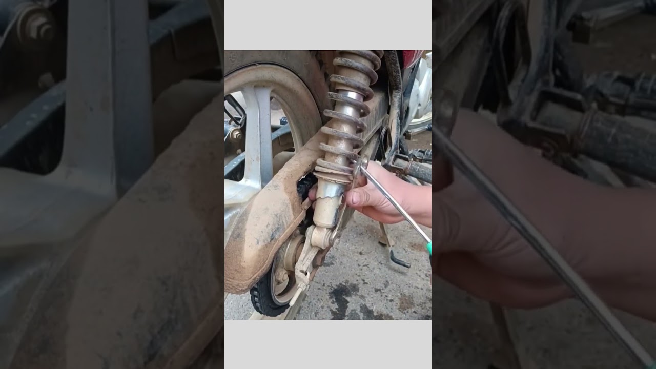 Motorcycle shock absorber soft and hard adjustment process