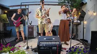 ISTOK / live