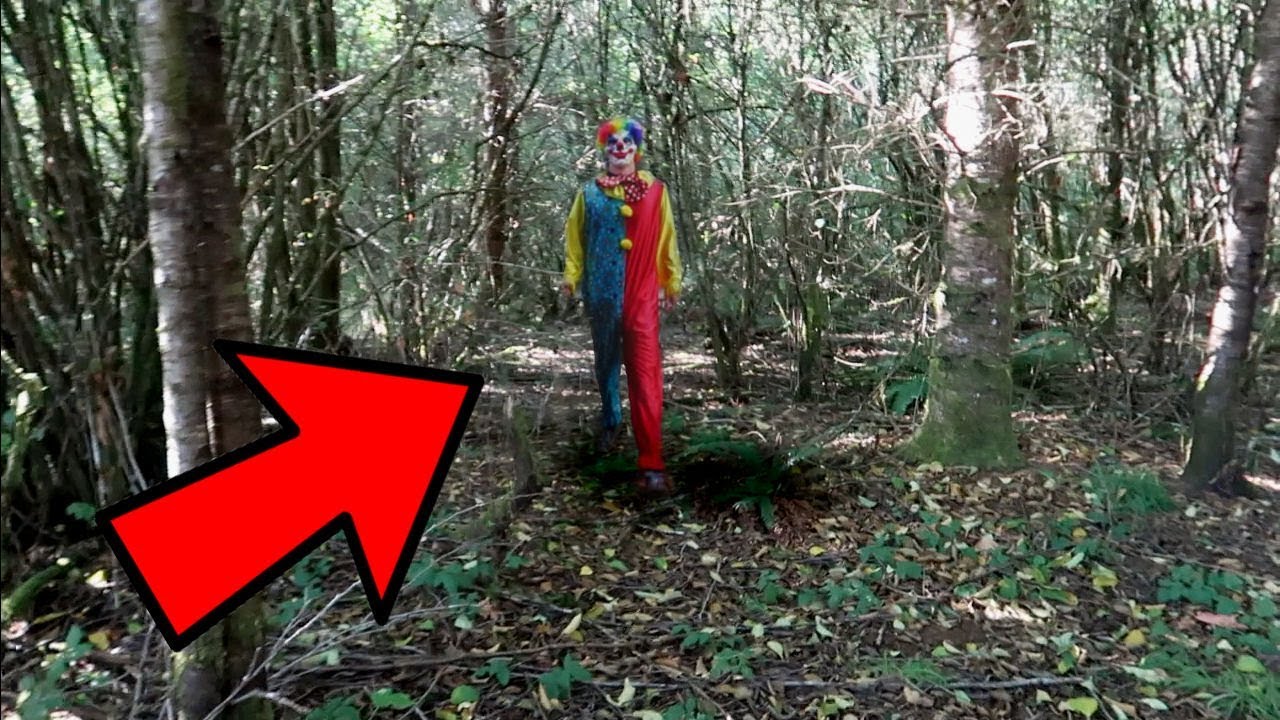 creepypasta anime KILLER CLOWN ALMOST KILLS ME!! *SO SCARY*