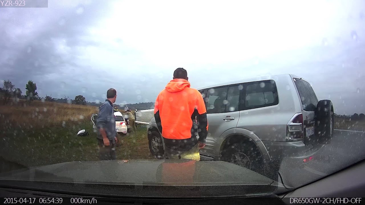 Accident Horse Park Drive 17 Apr 2015 YouTube