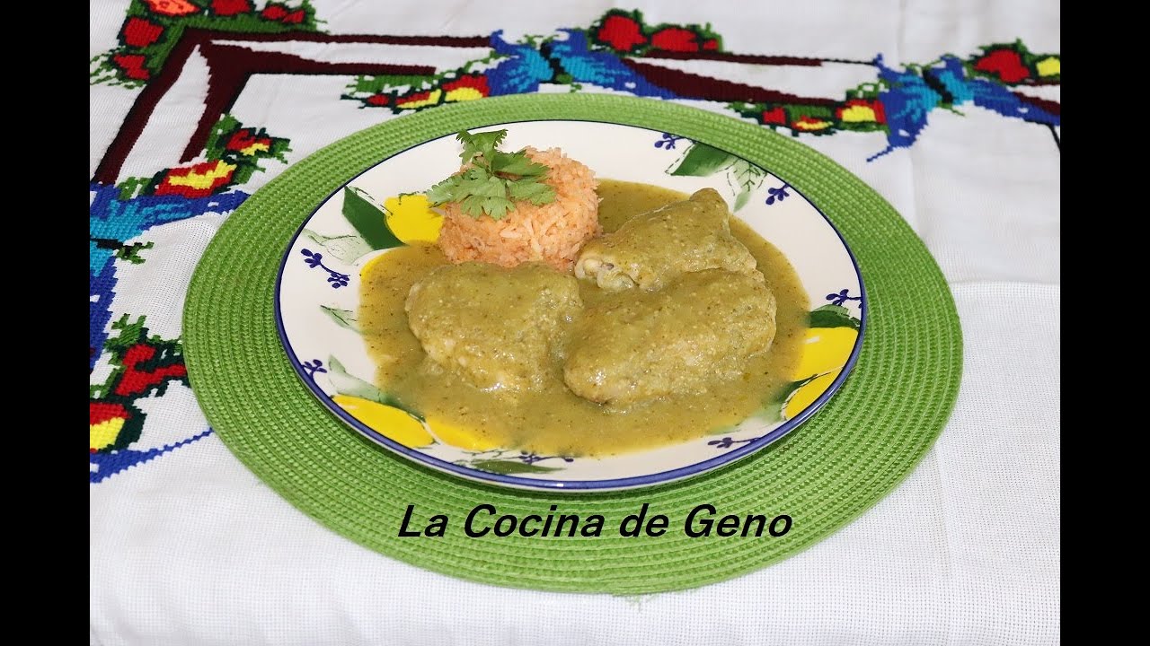 Pollo en Salsa de Tomatillos (o Salsa Verde) - YouTube