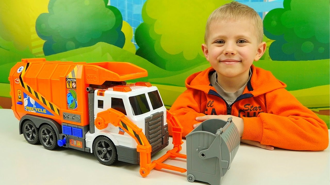 Видео для детей про Машинку Мусоровоз. Рабочие машинки грузовички. Даник и Игрушки для мальчиков