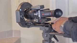 Attaching the BMPCC rig to a Ravelli AVTP tripod